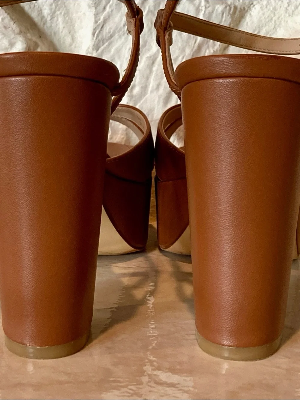 EUC with box/ dust bag Stuart Weitzman Maia platform sandals in “saddle” color